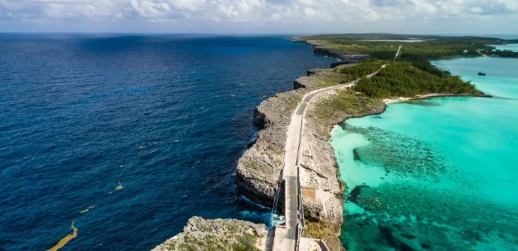 Aerial view of Glass Window Bridge between the Atlantic and the Bight of Eleuthera